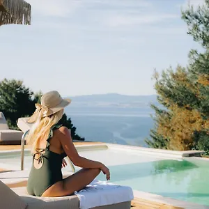 κάντε κράτηση εδώ